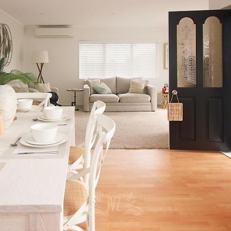 Salty Breeze Beach House Orewa Ngoại thất bức ảnh